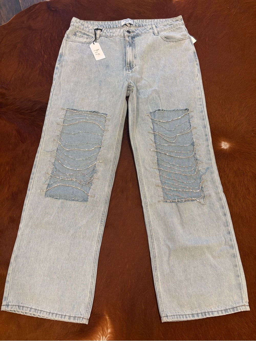 Straight Leg Women's Jeans with Embroidered Knee Panels - Light Blue